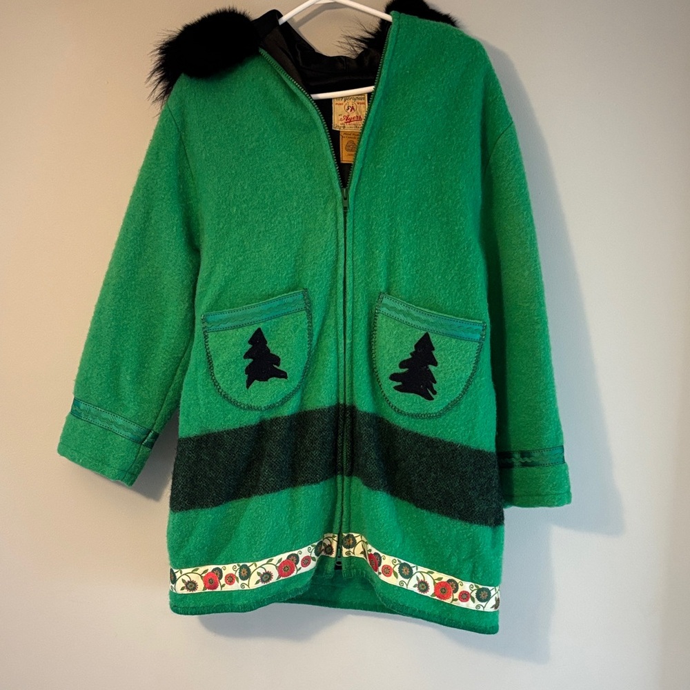 Charming Green Cape with Tree Design